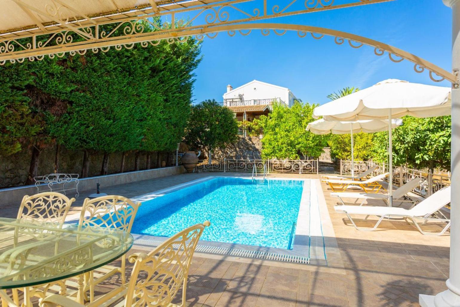 Villa Golden Tiara Agioi Deka  외부 사진